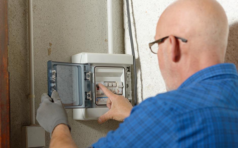 cherche électricien Provins